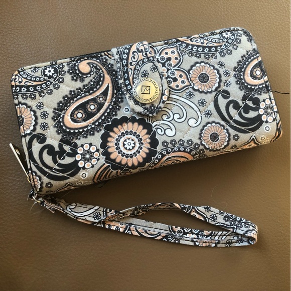 🖤🤎 Quilted Black & Taupe Paisley Cotton Wristlet 🤎🖤 - Picture 1 of 9